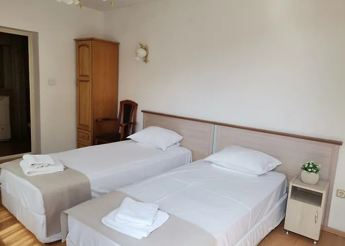 Hotel Family Rai Sjoemen